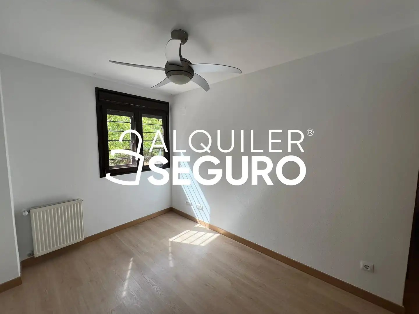 Bedroom of Flat for rent in San Sebastián de los Reyes  with Air Conditioner, Heating and Terrace