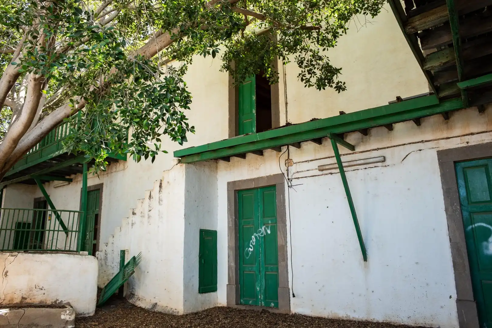Vista exterior de Finca rústica en venda en Ingenio amb Jardí privat, Traster i Balcó