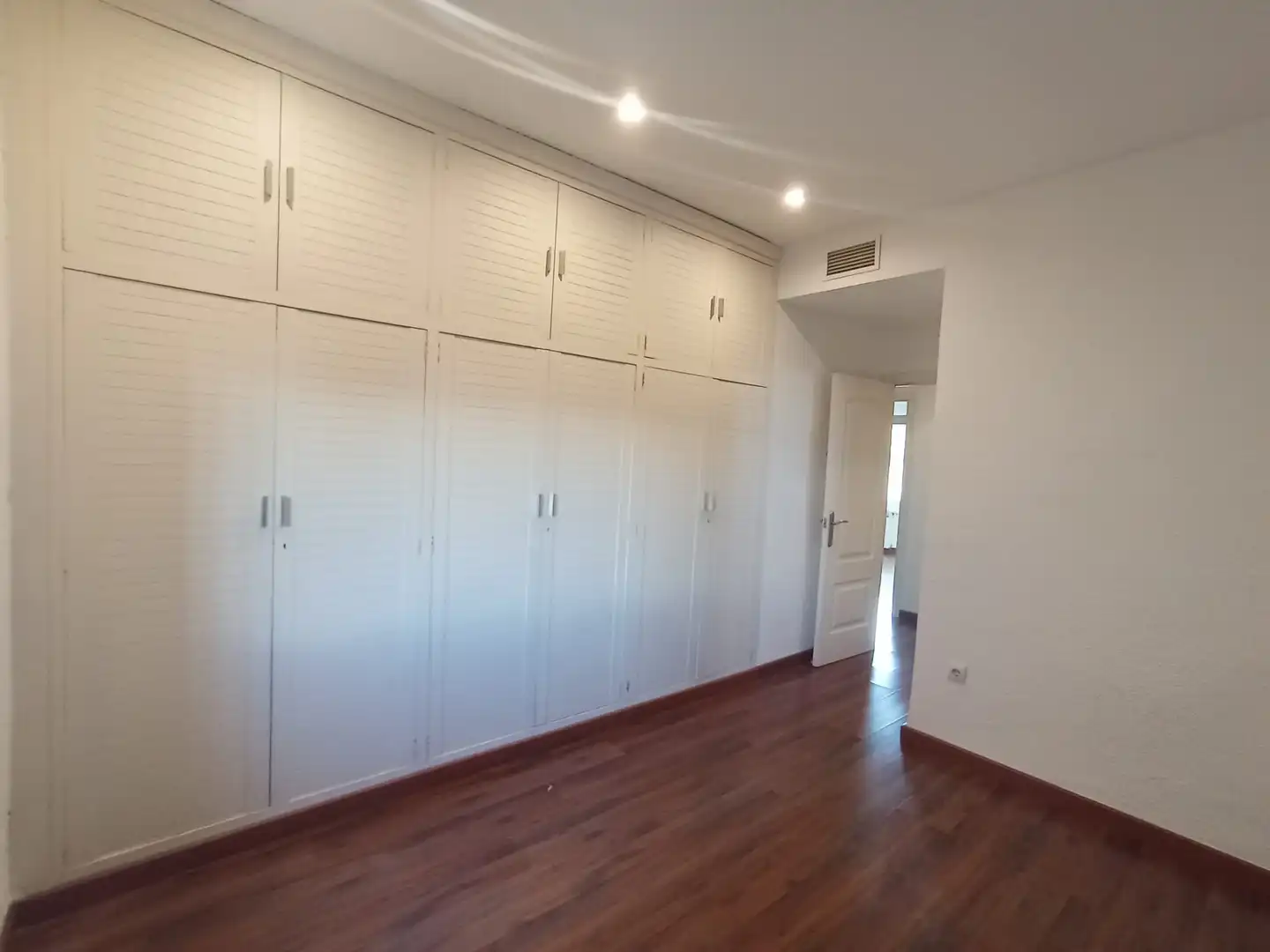 Schlafzimmer von Wohnung zum Verkauf in Córdoba mit Klimaanlage und Terrasse