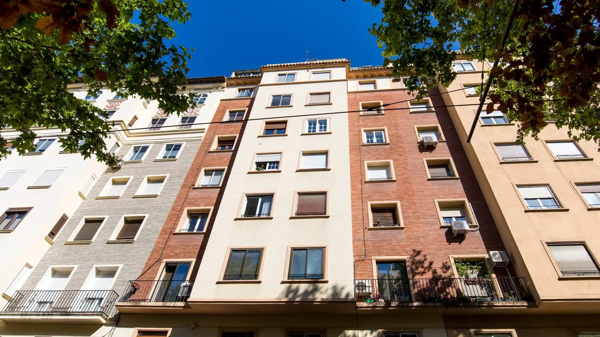 Exterior view of Flat for sale in Zaragoza  with Air Conditioner, Heating and Parquet flooring
