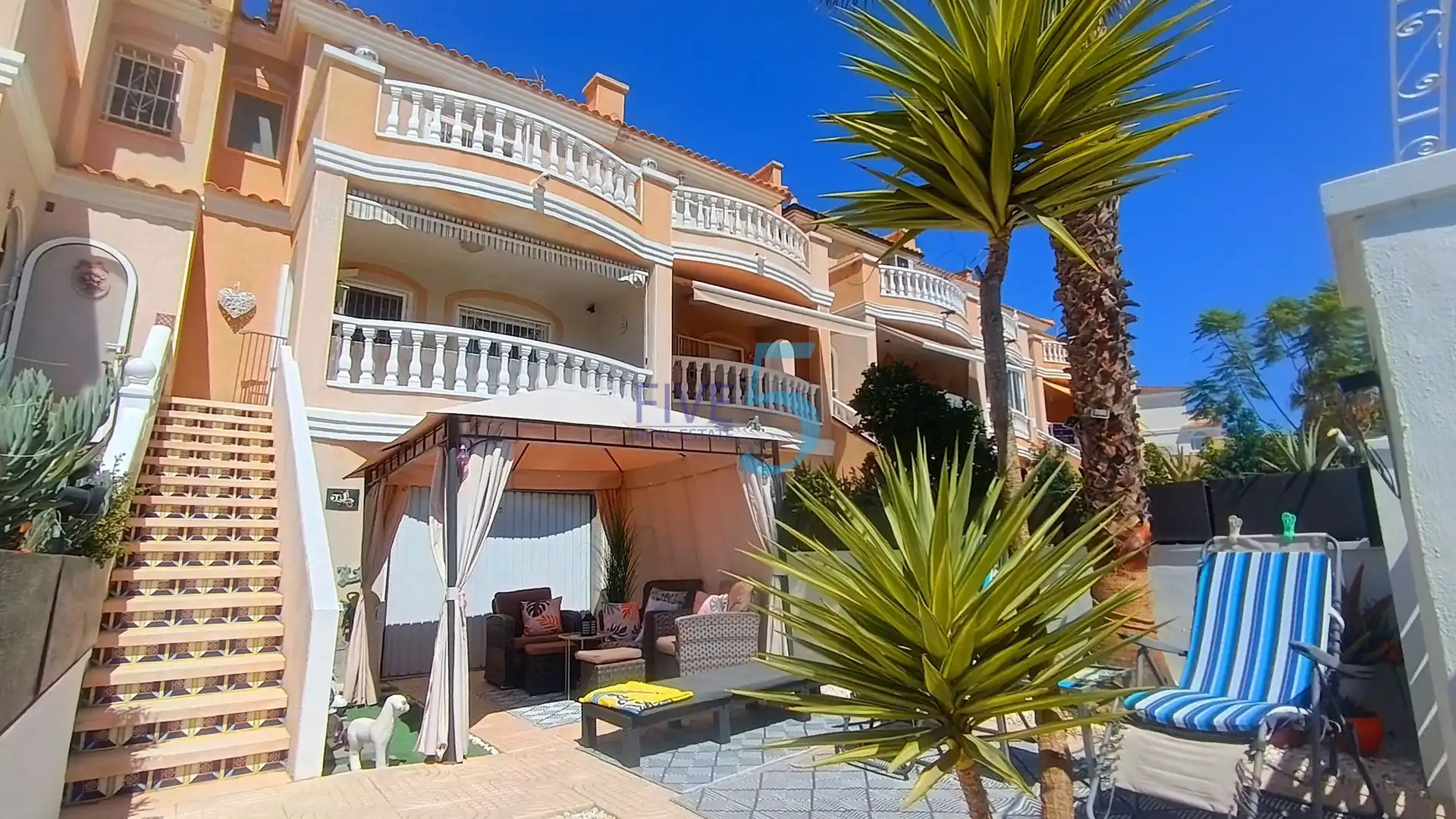 Vista exterior de Casa adosada en venda en Rojales amb Aire condicionat, Calefacció i Terrassa