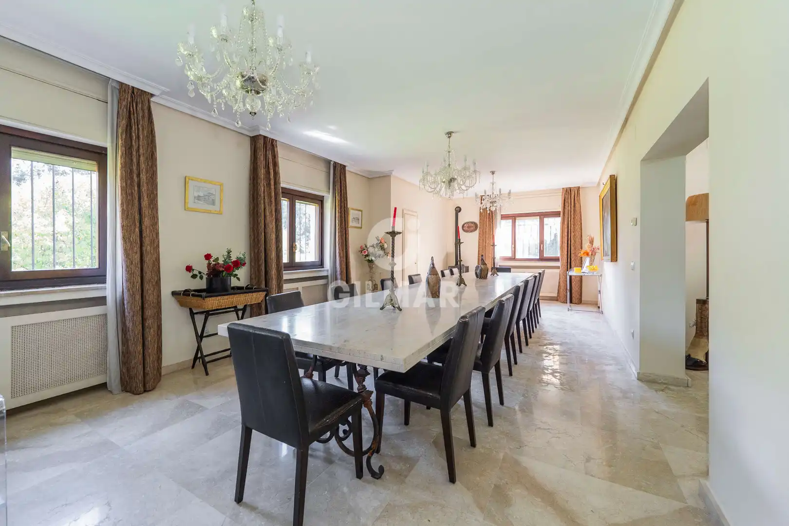 Comedor de Casa o chalet en venta en Pozuelo de Alarcón con Calefacción, Jardín privado y Piscina