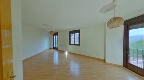 Foto 3 de Dúplex en venta en Belmonte de Tajo, Valdelaguna, Madrid