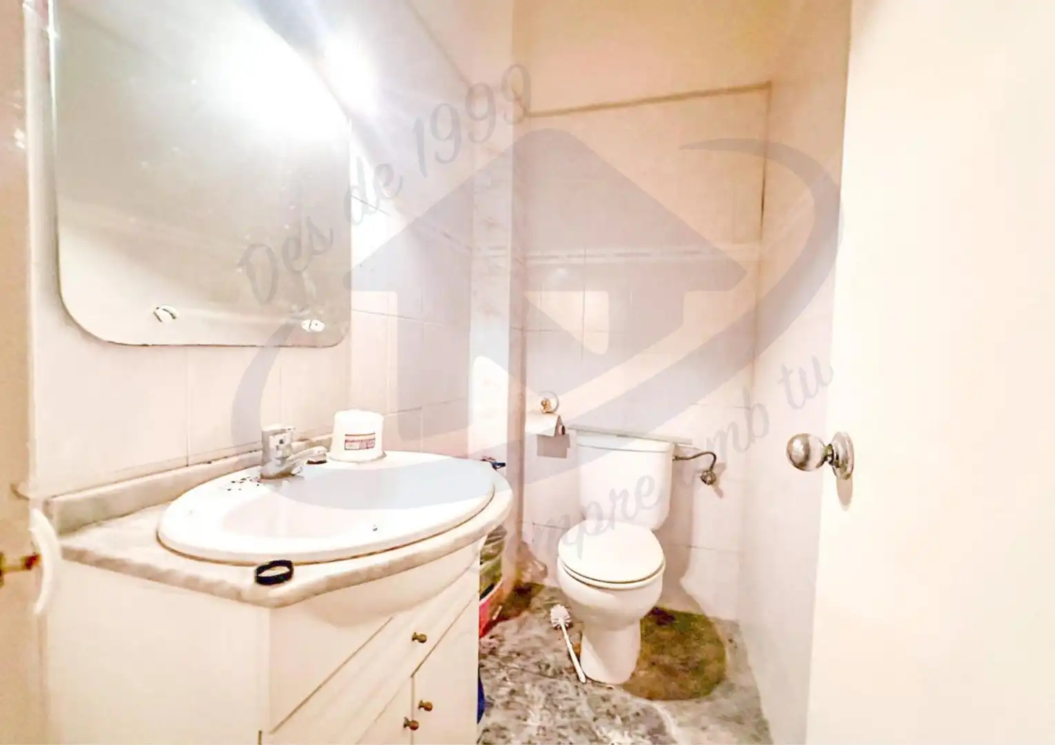 Bathroom of Commercial properties for rent in Barberà del Vallès