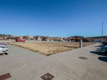 Residential land for sale in Carrer Joan Maragall