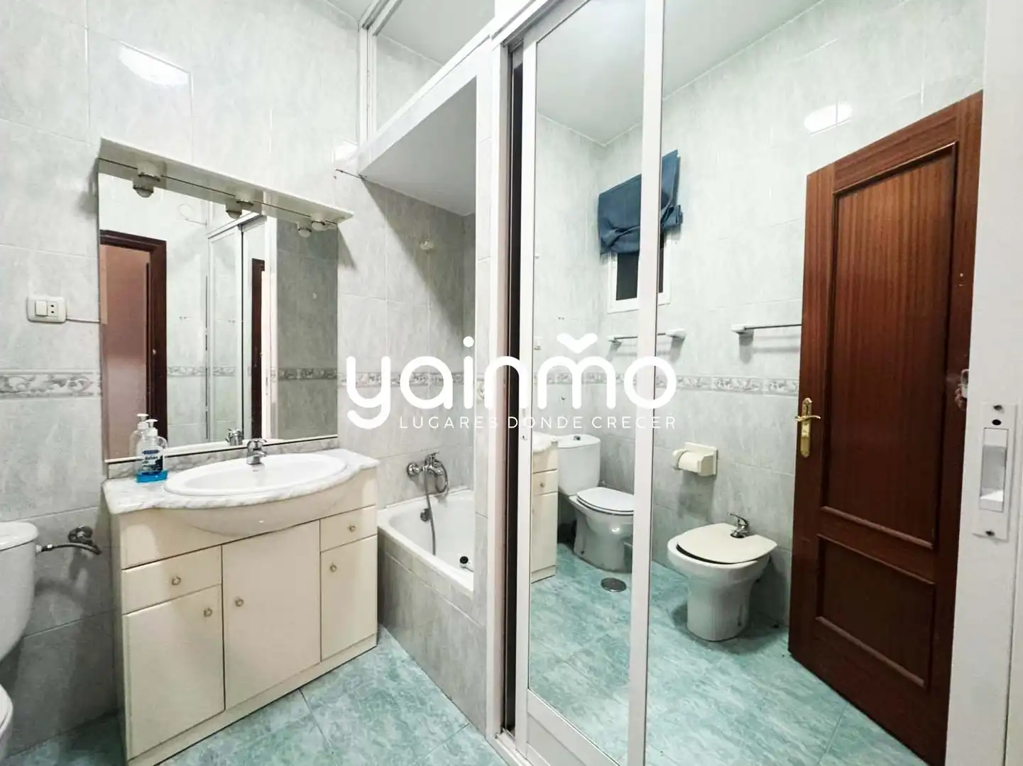 Badezimmer von Büro zur Miete in Jaén