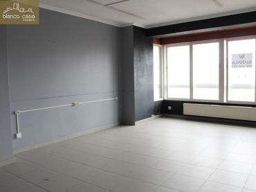 Büro mit Aufzug zur Miete in Carballo