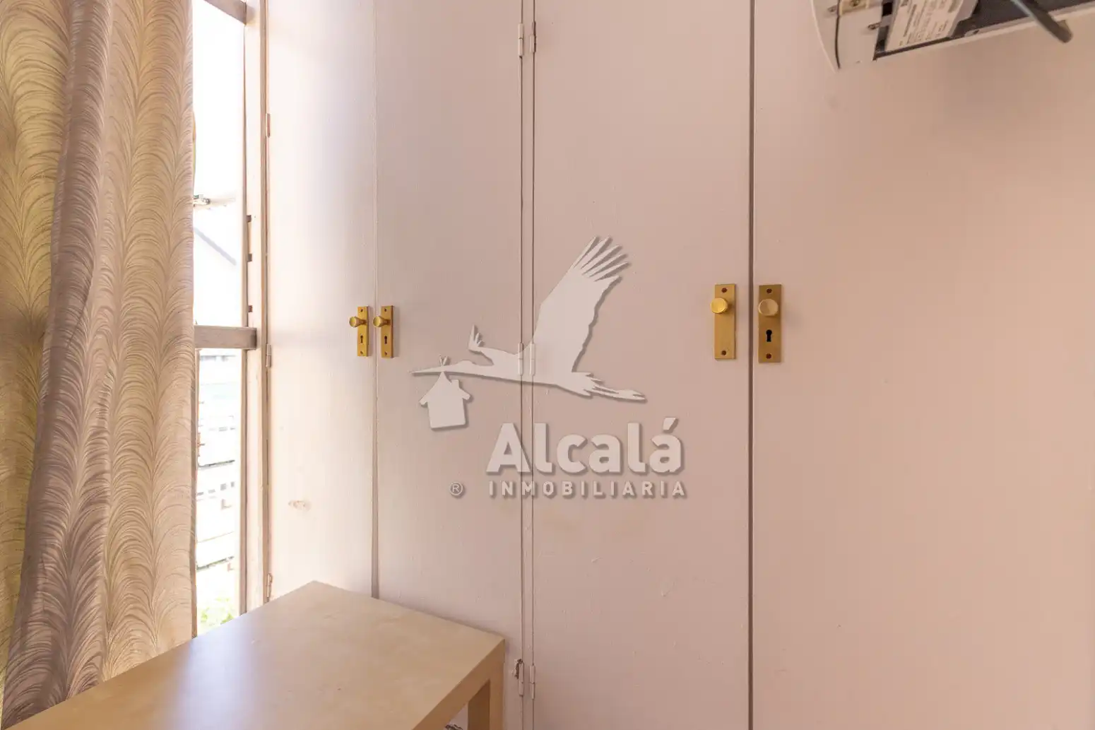 Habitación de Piso en venta en Madrid con Calefacción y Terraza