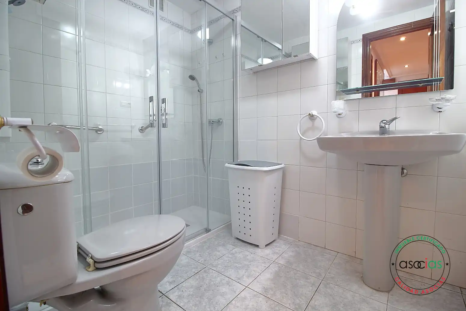Bathroom of Flat for sale in Gijón   with Heating, Parquet flooring and Storage room