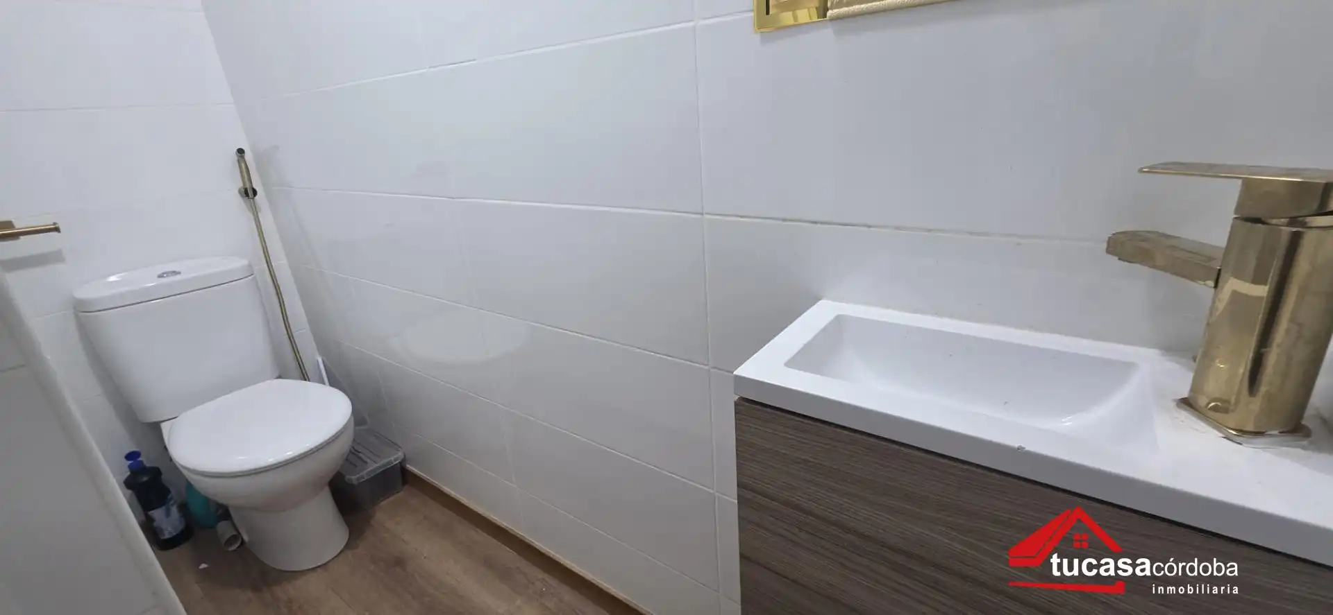 Badezimmer von Loft zum Verkauf in Córdoba mit Klimaanlage
