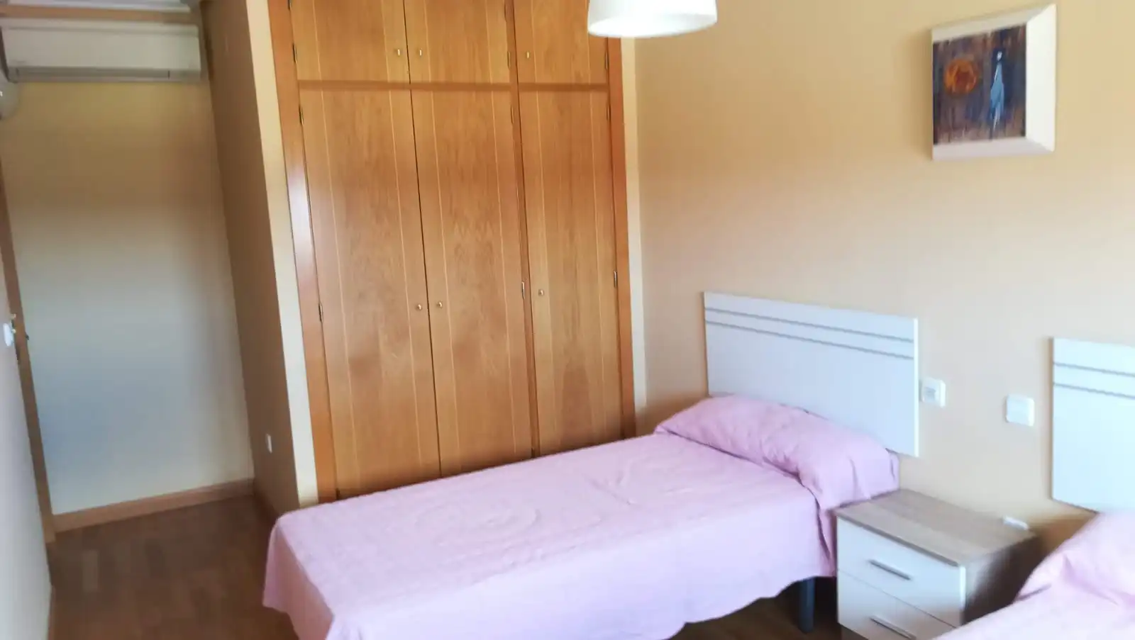 Bedroom of Flat for rent in Cuenca  with Air Conditioner, Heating and Parquet flooring