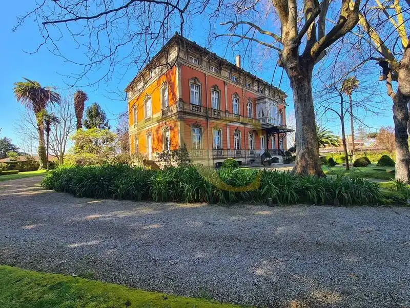 Vista exterior de Casa o xalet en venda en Gijón  amb Calefacció, Jardí privat i Terrassa