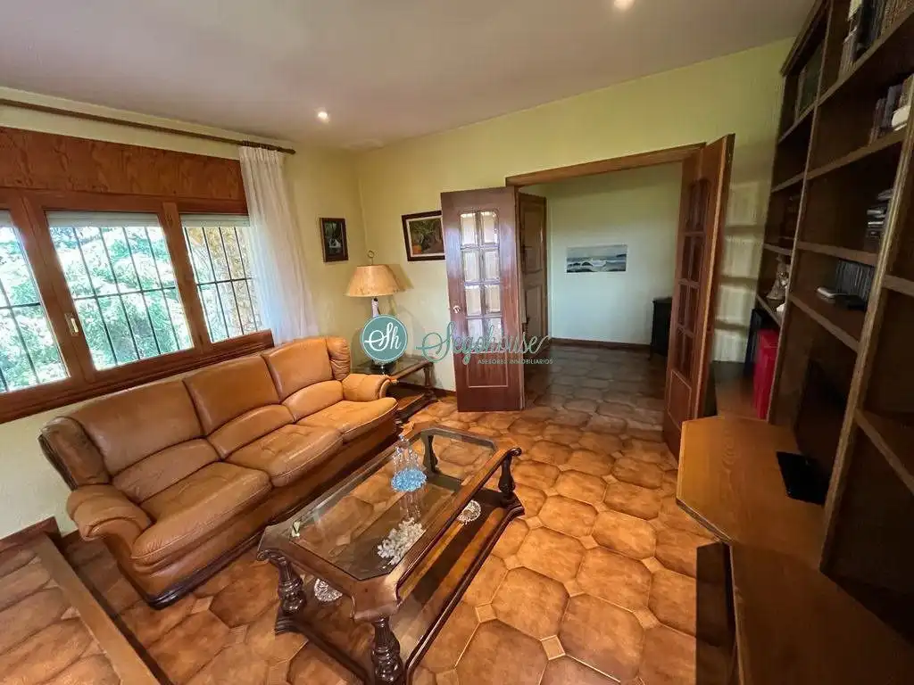 Sala de estar de Casa o chalet en venta en Valverde del Majano con Calefacción, Terraza y Trastero