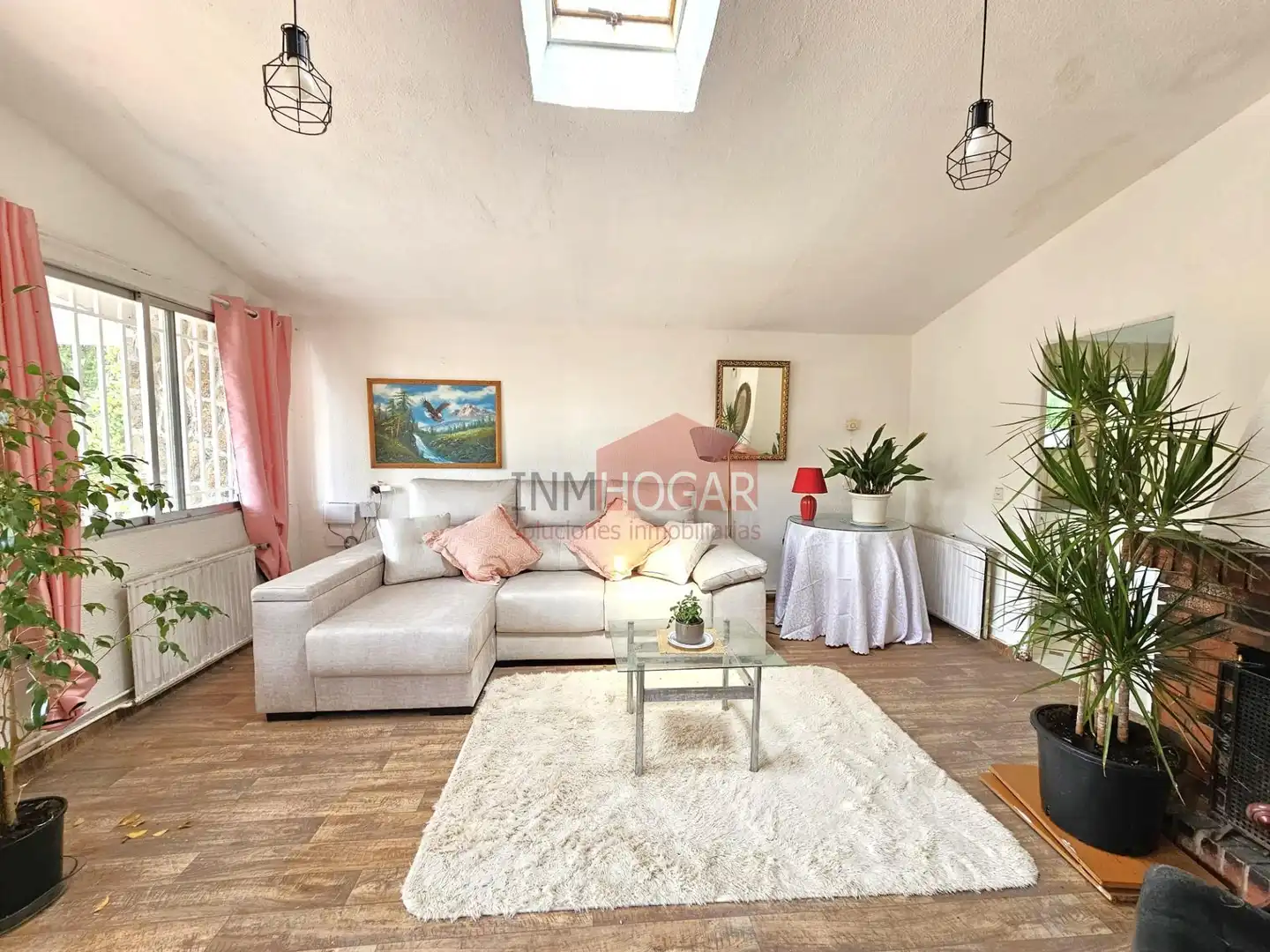 Sala d'estar de Casa o xalet en venda en Herradón de Pinares amb Calefacció, Jardí privat i Terrassa