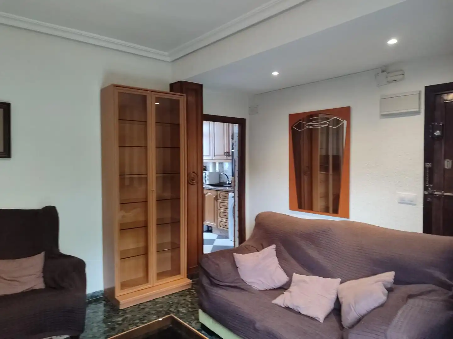 Room in Calle LOZOYA, El Plantinar – Avda. La Paz - El Juncal