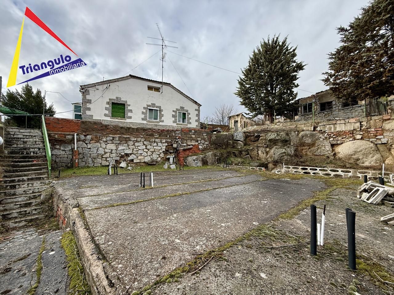 Exterior view of House or chalet for sale in Segovia Capital  with Heating and Private garden