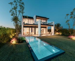 Exterior view of House or chalet for sale in Estepona  with Air Conditioner, Private garden and Terrace