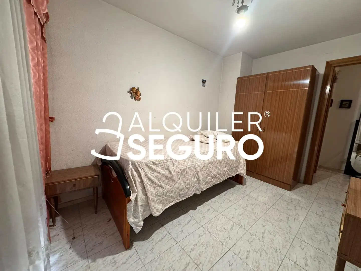 Bedroom of Flat for rent in Madrid  with Heating and Furnished