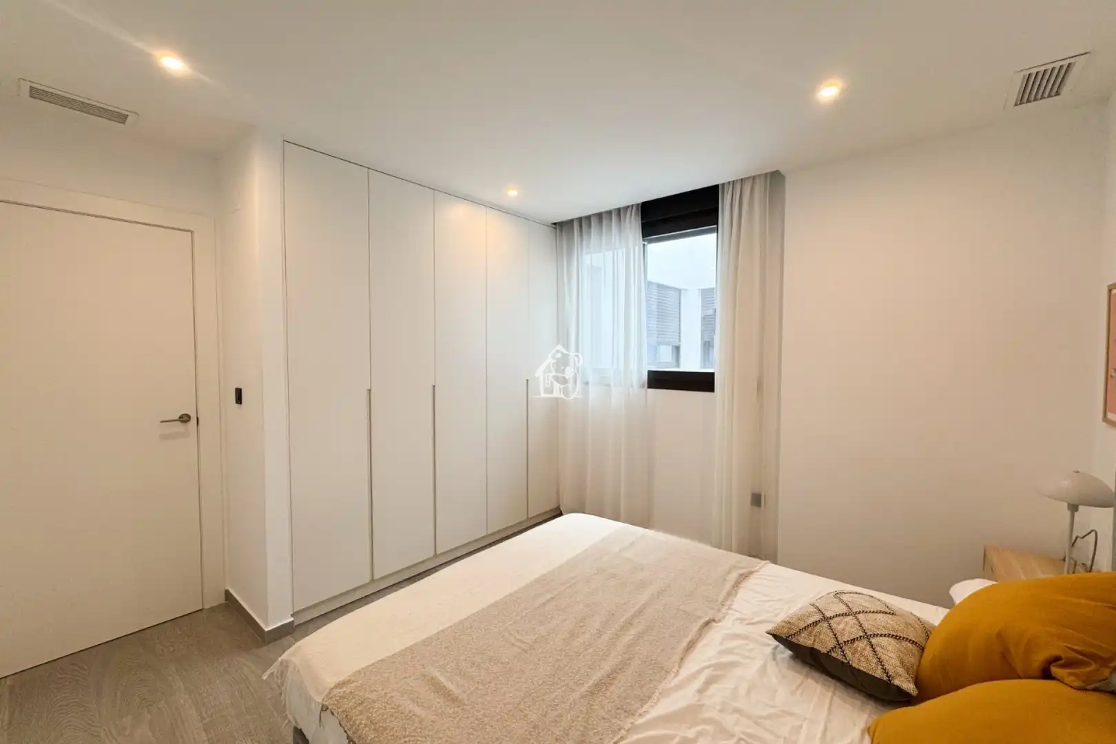 Bedroom of Flat for rent in Torrevieja  with Air Conditioner, Furnished and Oven