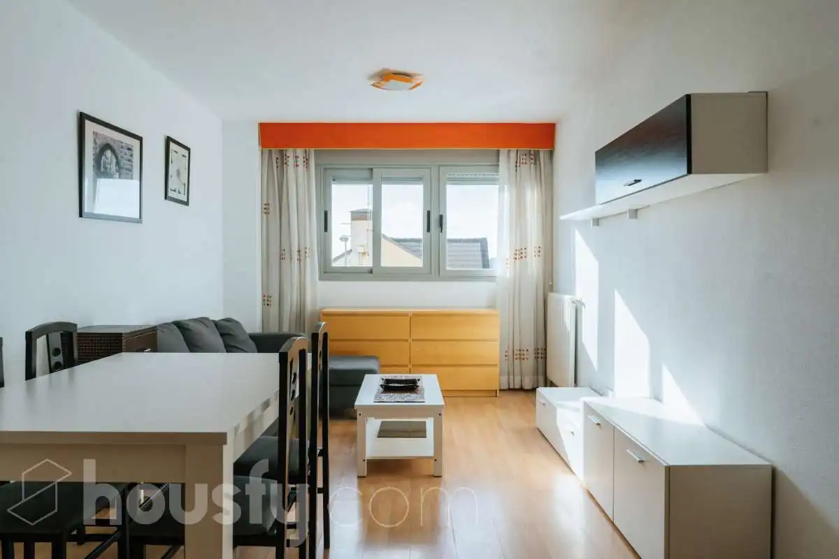 Sala de estar de Piso de alquiler en Valdemoro con Parquet y Amueblado