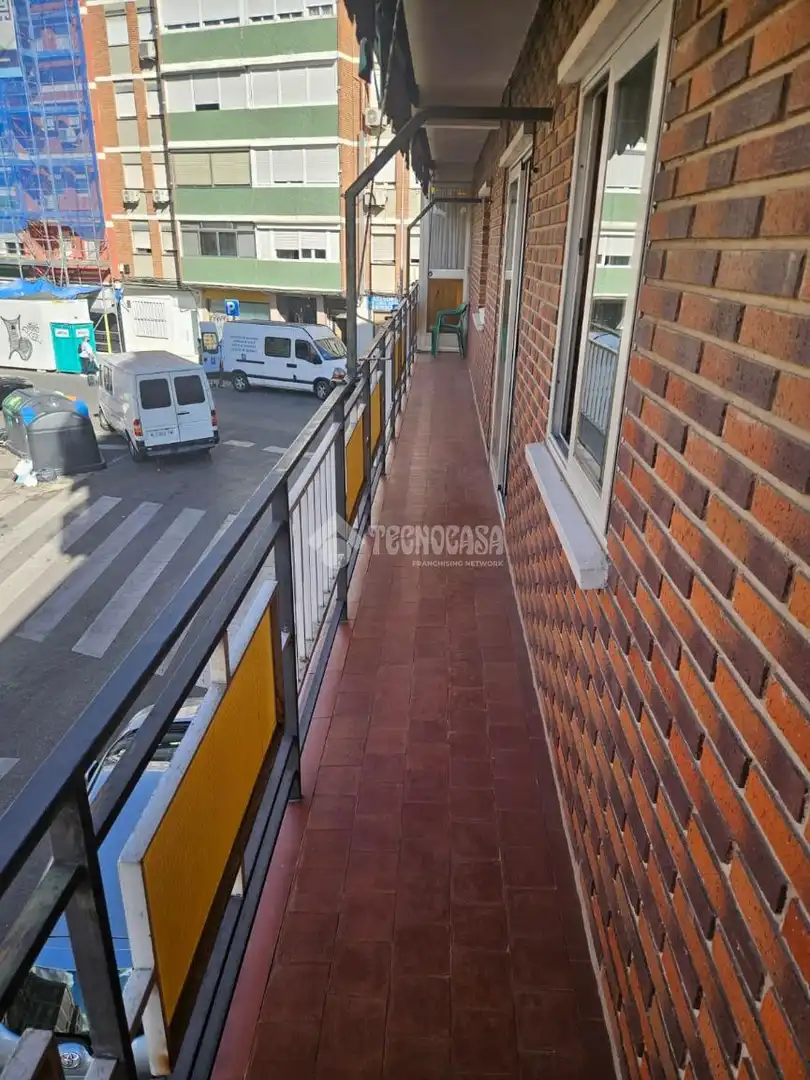 Pis amb terrassa en venda a Ciudad Lineal, imagen 3
