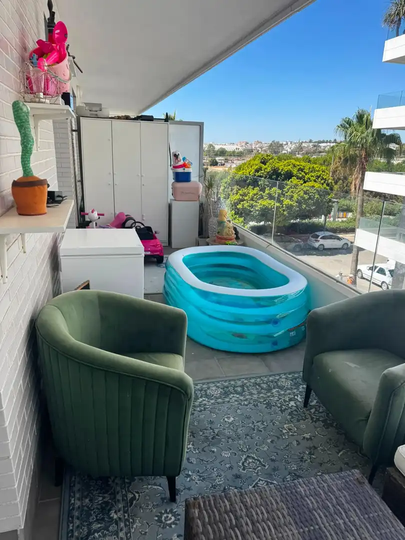 Swimming pool of Flat for rent in Marbella  with Air Conditioner, Heating and Terrace