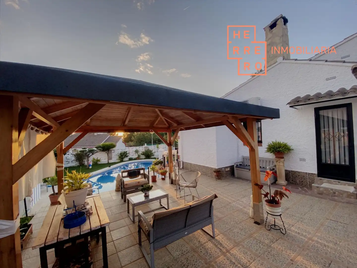 Detached house with pool for sale in Borriol