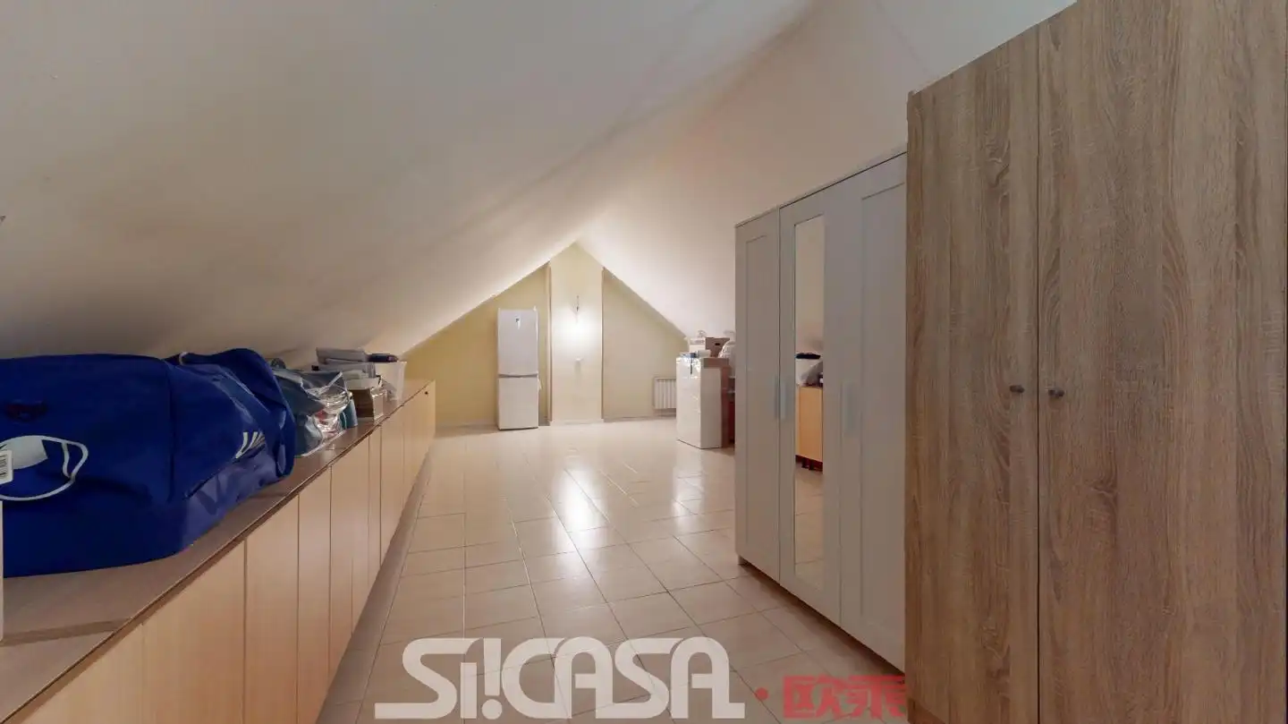 Casa adosada en venda en Pintores - Ferial