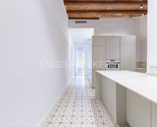 Kitchen of Apartment to rent in  Barcelona Capital  with Air Conditioner, Heating and Terrace