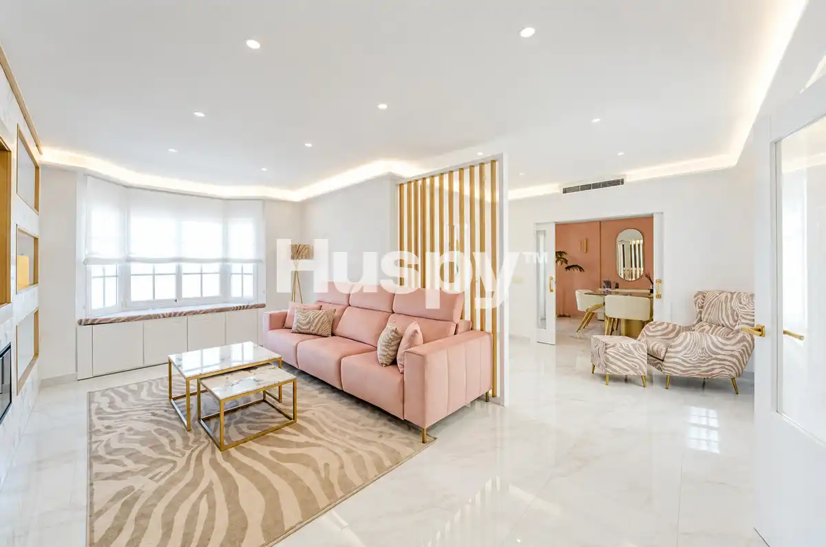 Semi-detached house with terrace for sale in Calle Liverpool