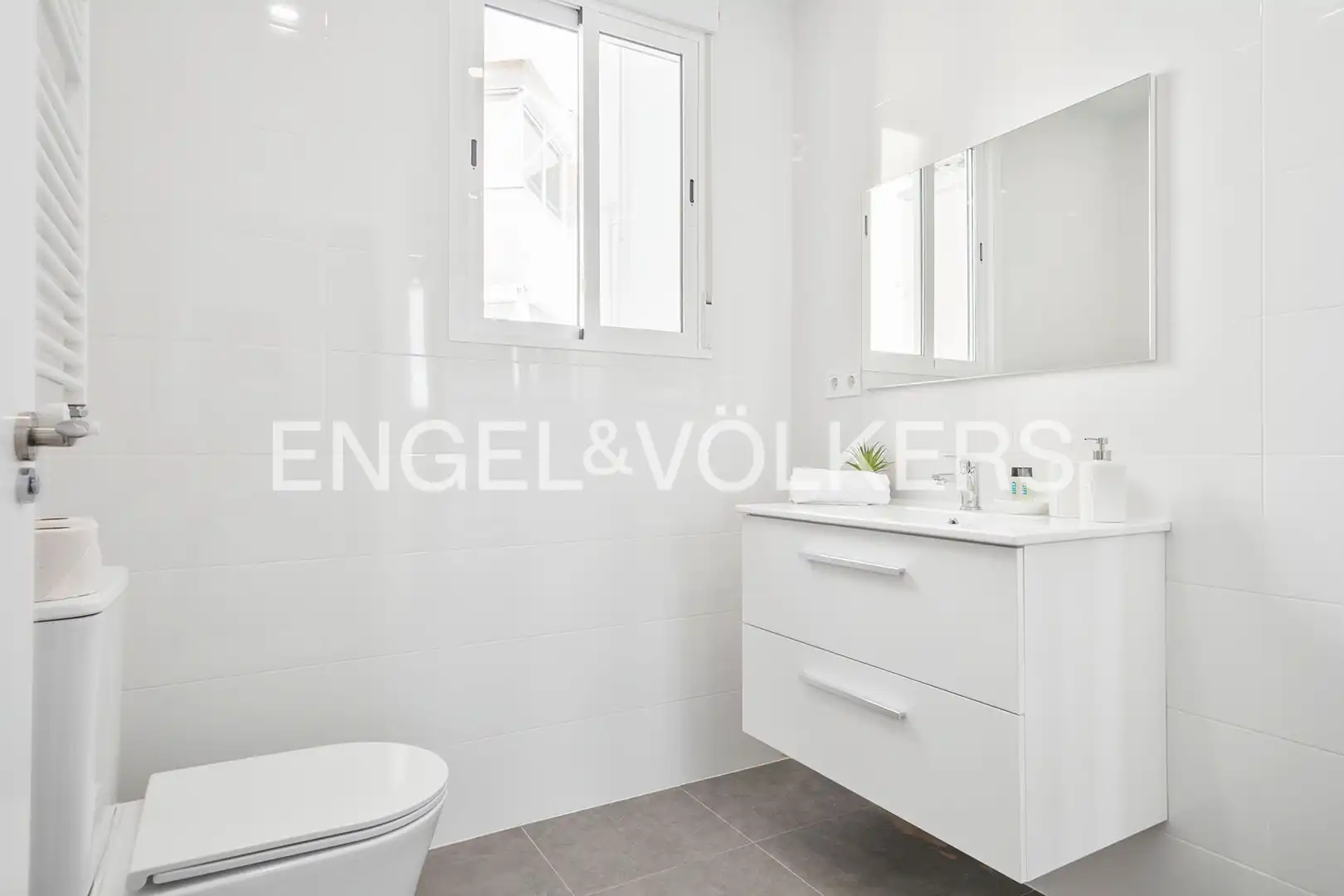 Badezimmer von Dachboden zur Miete in Barcelona mit Klimaanlage, Heizung und Terrasse