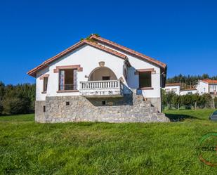 Vista exterior de Casa o xalet en venda en Castrillón