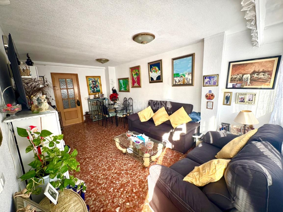 Sala d'estar de Pis en venda en  Valencia Capital amb Aire condicionat