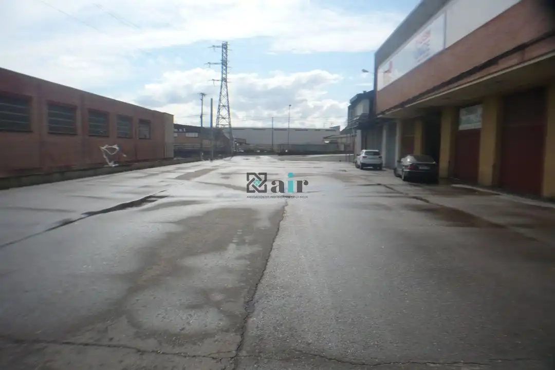 Nau industrial en venda a Logroño - Calle Los Almendros, imagen 2