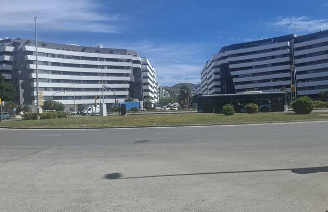 Oficina en Venta en Plaza Manos Unidas, 1 en El Tejar - Hacienda Bizcochero