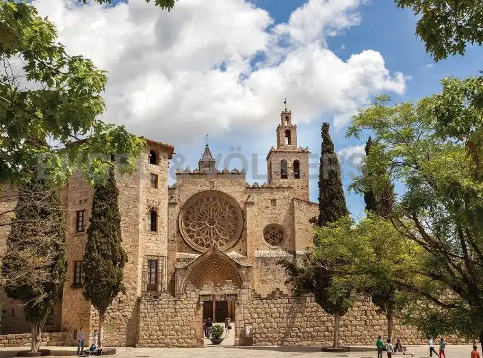Außenansicht von Gebäude zum Verkauf in Sant Cugat del Vallès