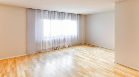 Foto 2 de Piso en venta en De Pilar de Madariaga Rojo, Ensanche de Vallecas - La Gavia,  Madrid Capital