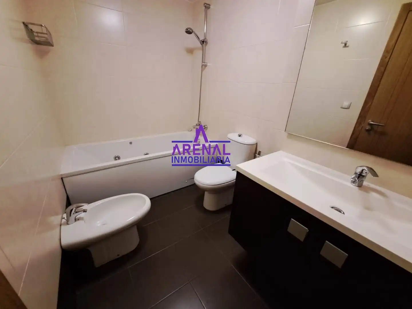 Bany de Apartament en venda en A Pobra do Caramiñal amb Calefacció