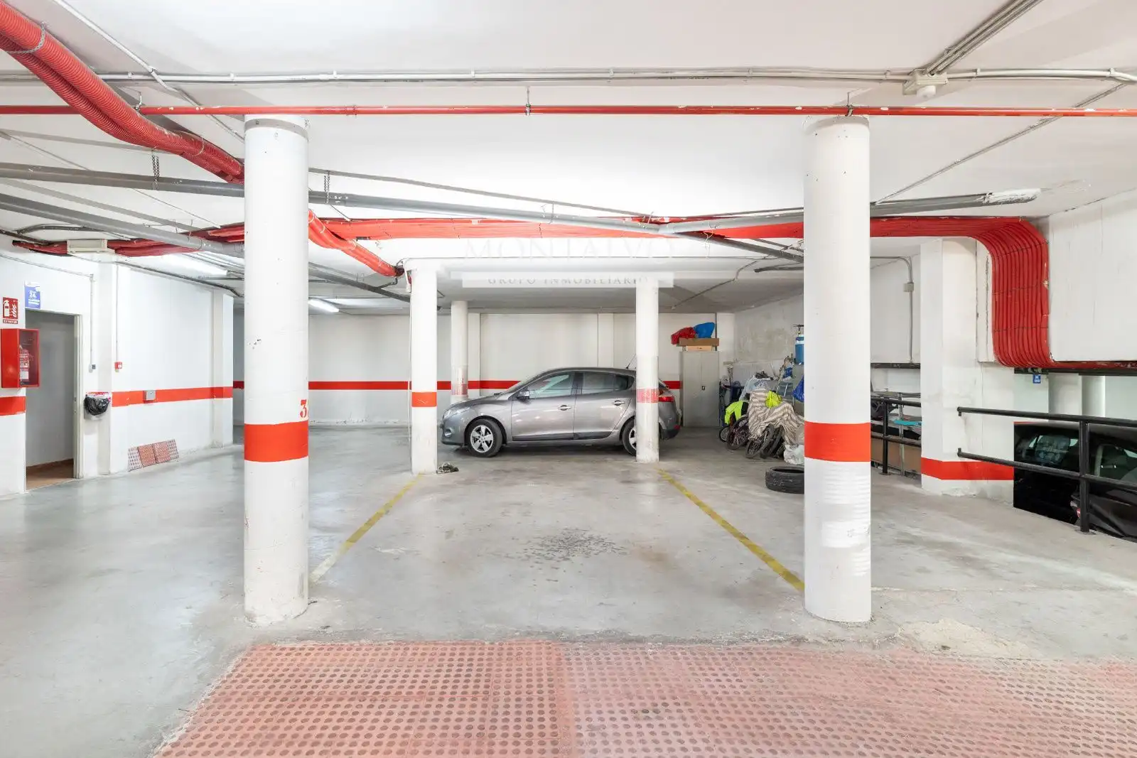 Parking de Ático en venta en Atarfe con Terraza y Amueblado
