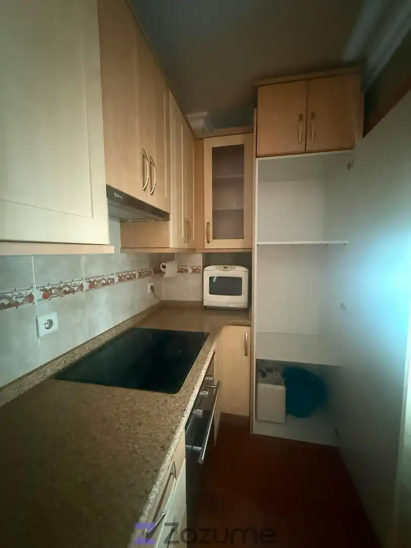Küche von Wohnung zur Miete in Huelva mit Klimaanlage, Möbliert und Ofen