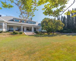 Jardí de Casa o xalet en venda en  Madrid Capital amb Aire condicionat