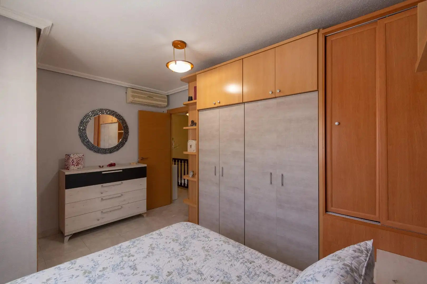 Habitación de Casa adosada en venta en Cartagena con Aire acondicionado, Calefacción y Jardín privado