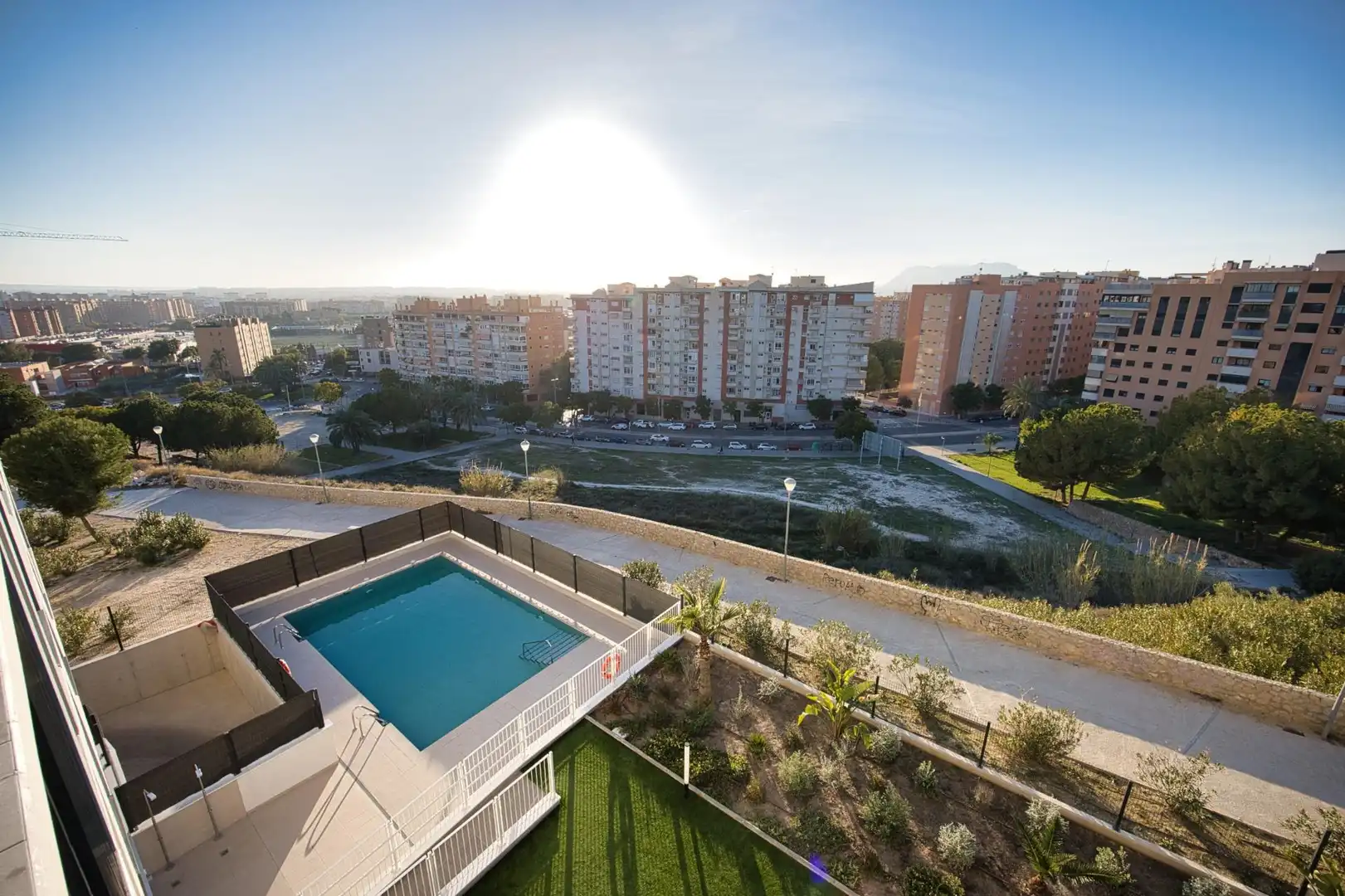 Schwimmbecken von Wohnung zum Verkauf in Alicante / Alacant mit Klimaanlage, Heizung und Terrasse