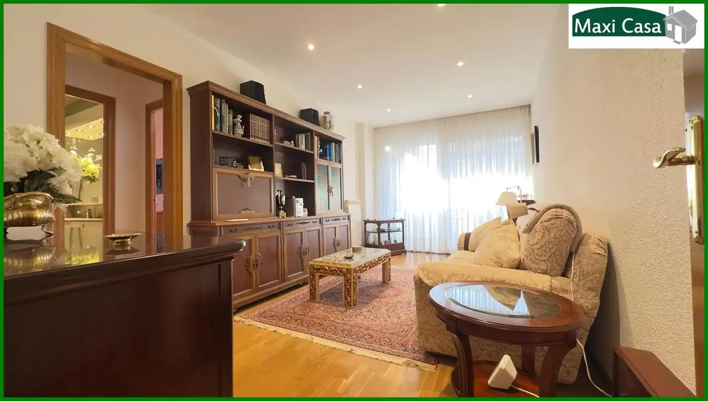 Sala de estar de Piso en venta en Barcelona con Aire acondicionado, Calefacción y Balcón