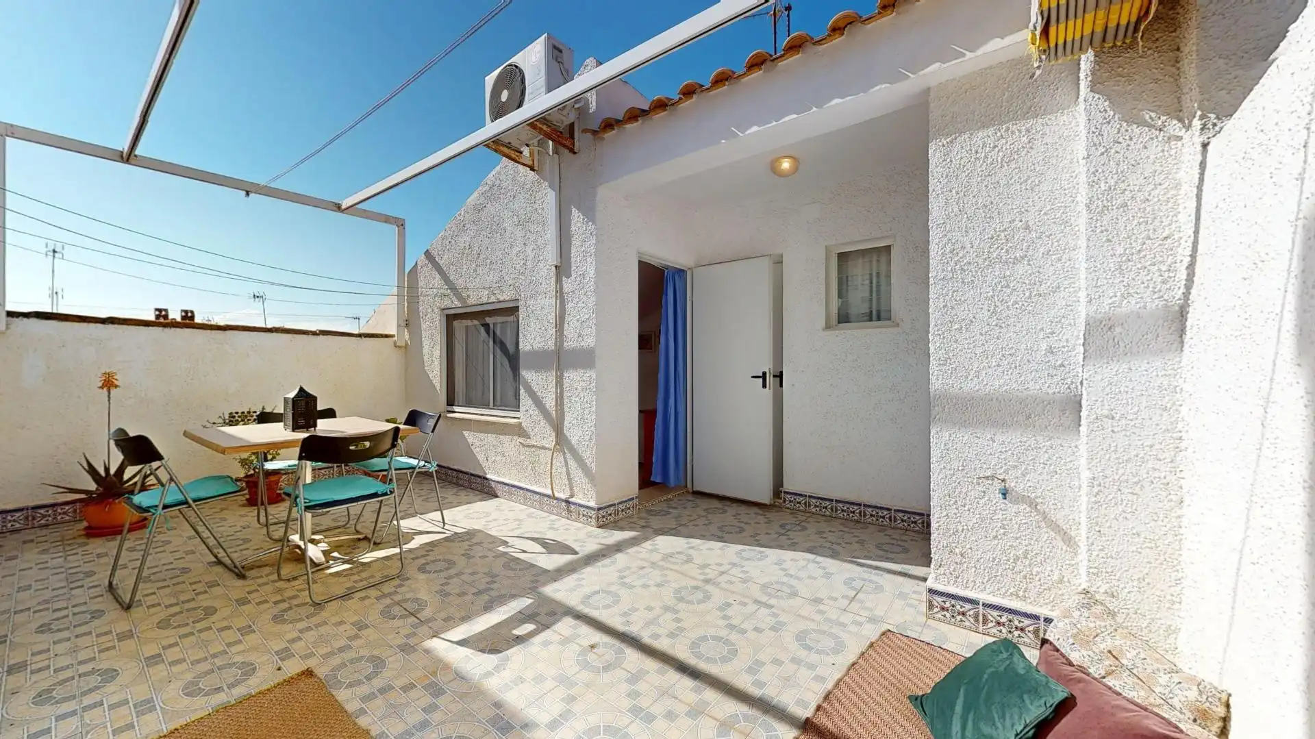 Terrassa de Casa adosada en venda en San Pedro del Pinatar amb Aire condicionat, Terrassa i Traster
