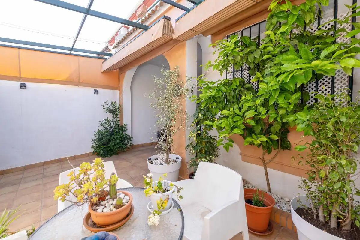 Terrassa de Casa adosada en venda en Castilleja de la Cuesta amb Aire condicionat, Calefacció i Terrassa