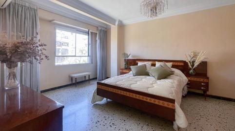 Foto 3 de Piso en venta en Calle Pedro Cabanes, 8, Torrefiel, Valencia