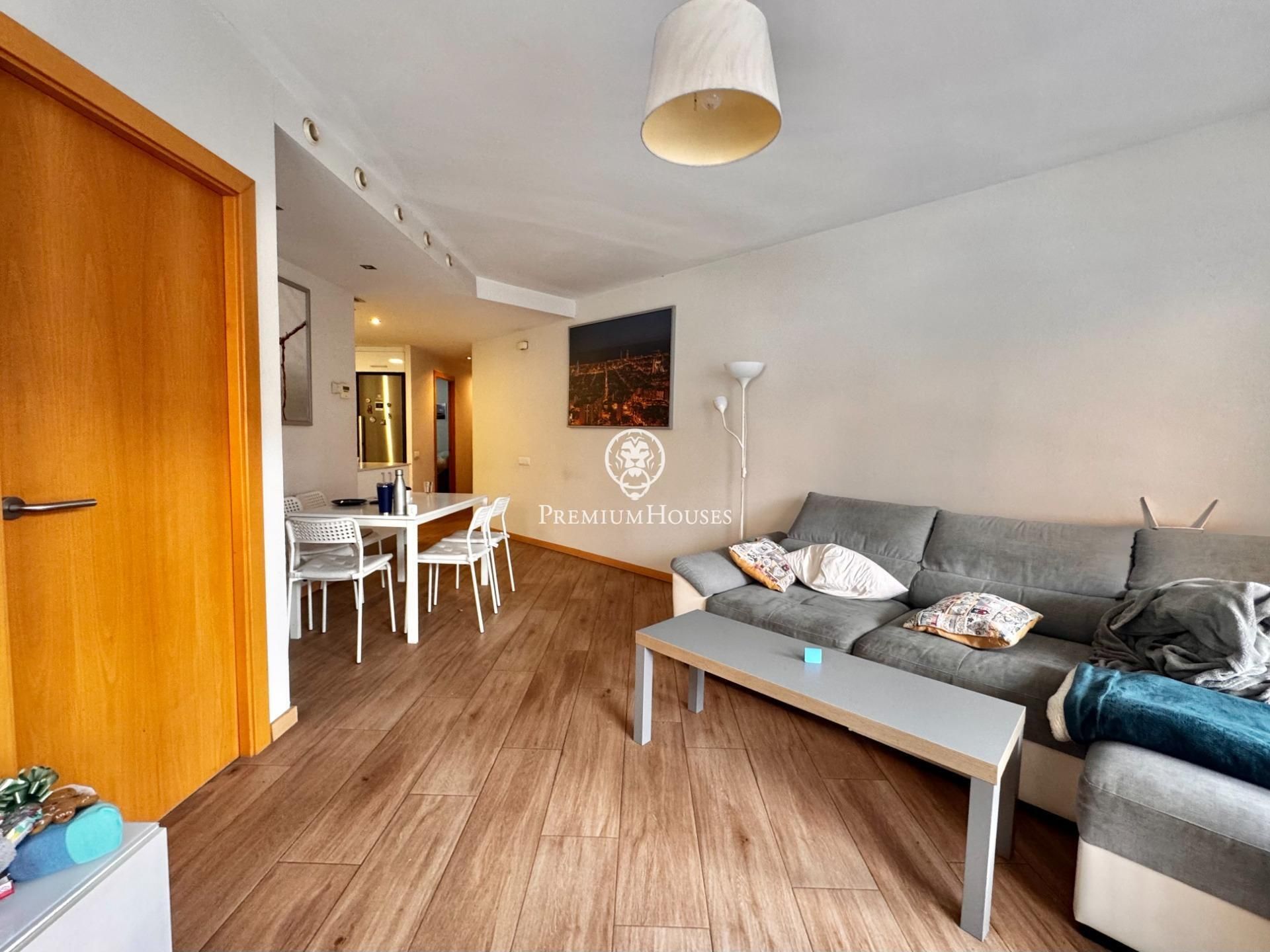 Living room of Flat for sale in  Barcelona Capital  with Air Conditioner and Heating