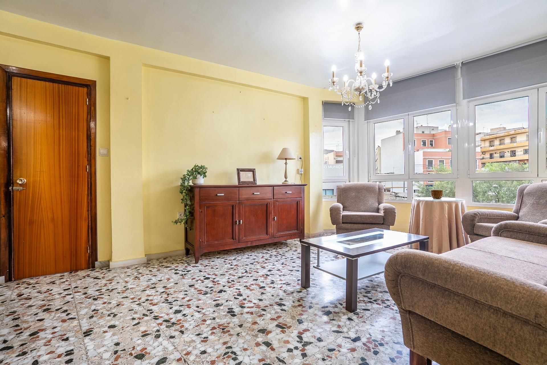 Sala d'estar de Casa o xalet en venda en Huércal de Almería amb Aire condicionat i Terrassa