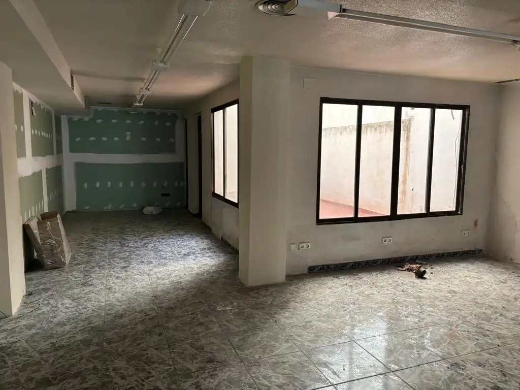 Gewerbefläche zum Verkauf in Elche ciudad, imagen 3